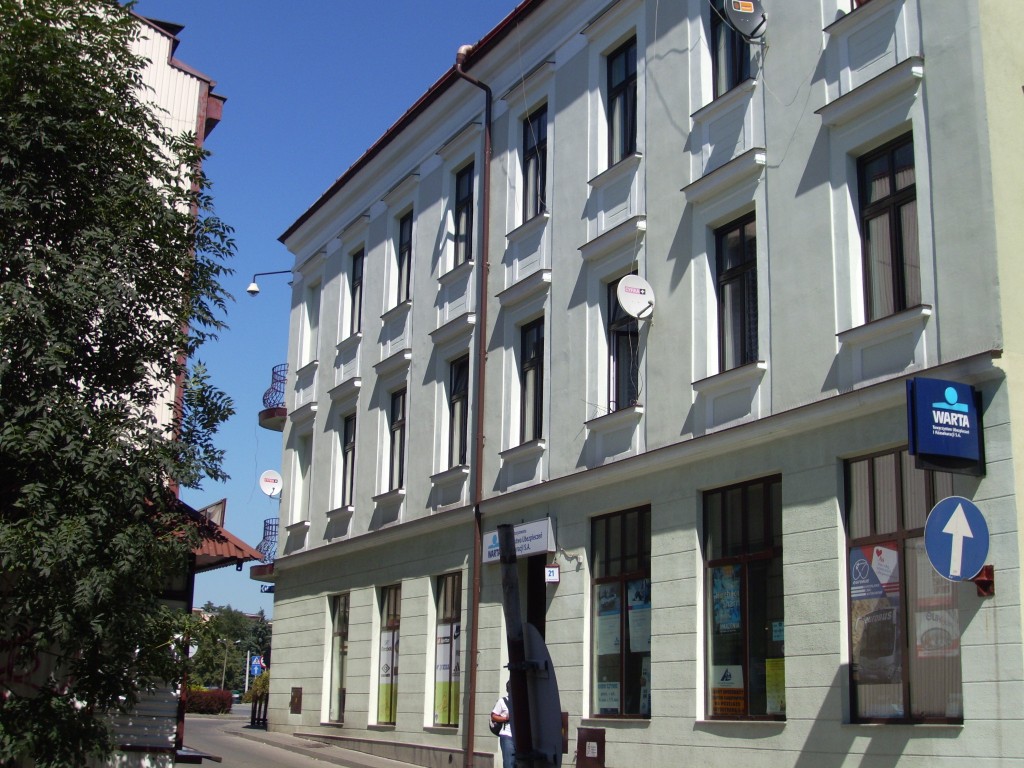 Widok na budynek przy ulicy Garncarskiej 21 w Chrzanowie.