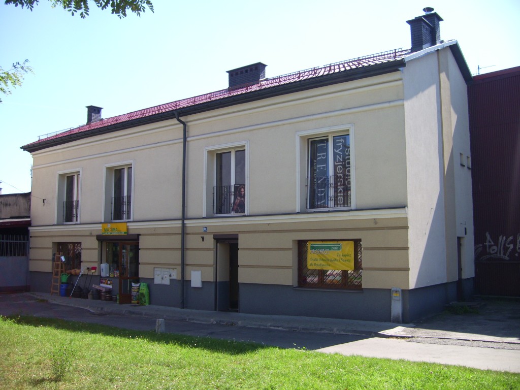Widok na budynek przy ulicy Berka Joselewicza 5a w Chrzanowie.